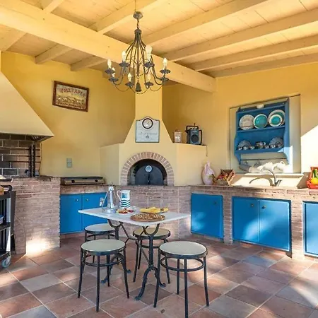 Elmar Villa *