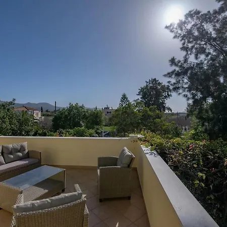 Elmar Villa Aegina